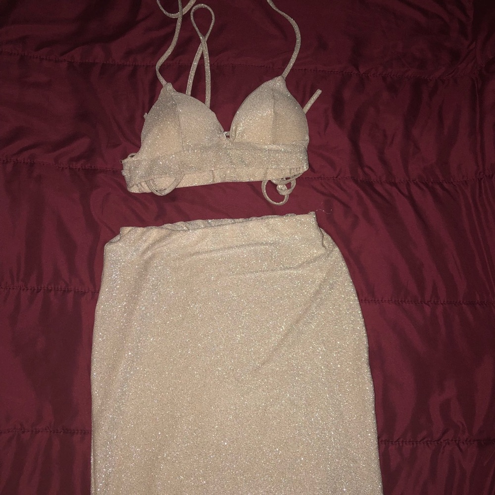 2 piece set - Picture 2 of 3
